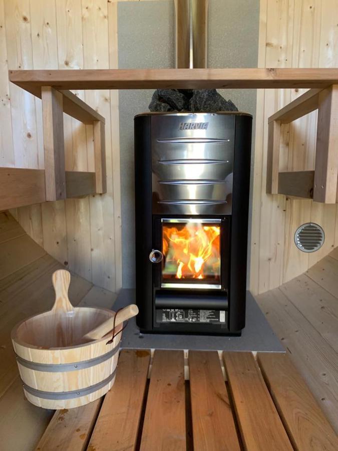 Herkingen "Zeelandzon" Holiday Home By The Lake With Jacuzzi And Sauna מראה חיצוני תמונה
